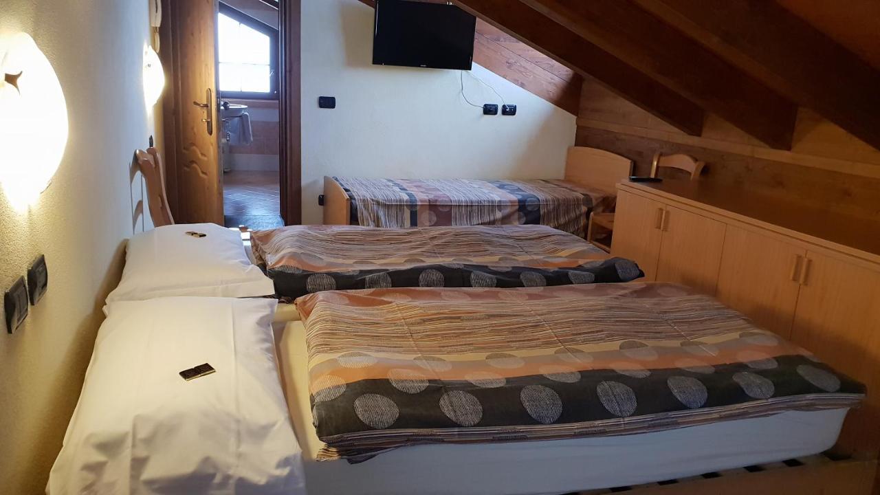 Alpino Lodge Bivio 利维尼奥 外观 照片
