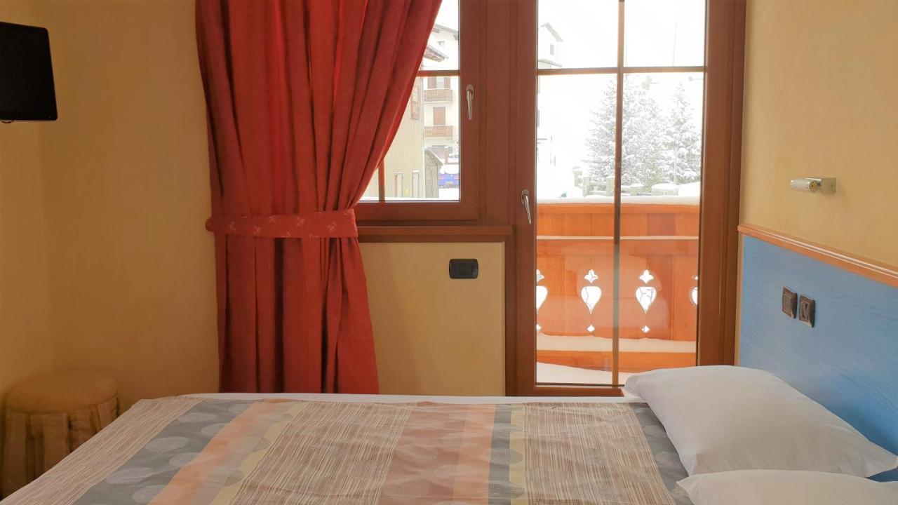 Alpino Lodge Bivio 利维尼奥 外观 照片