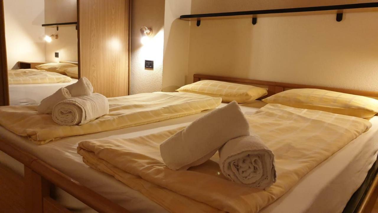 Alpino Lodge Bivio 利维尼奥 外观 照片